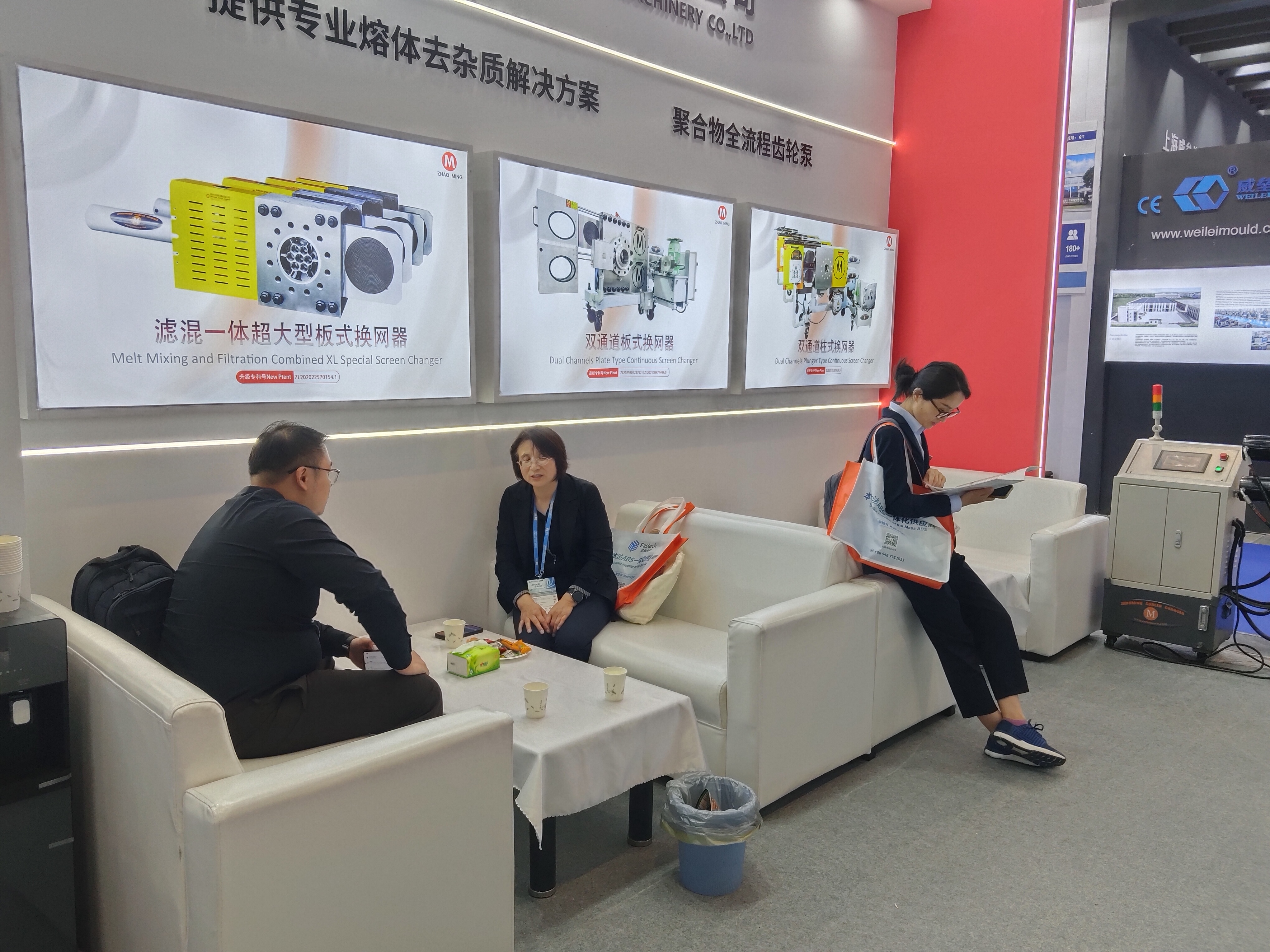 d4b6a06b59d253cc3ab3566243bc97de.jpg